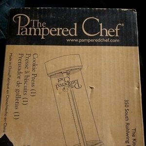 Vintage The Pampered Chef cookie press with box